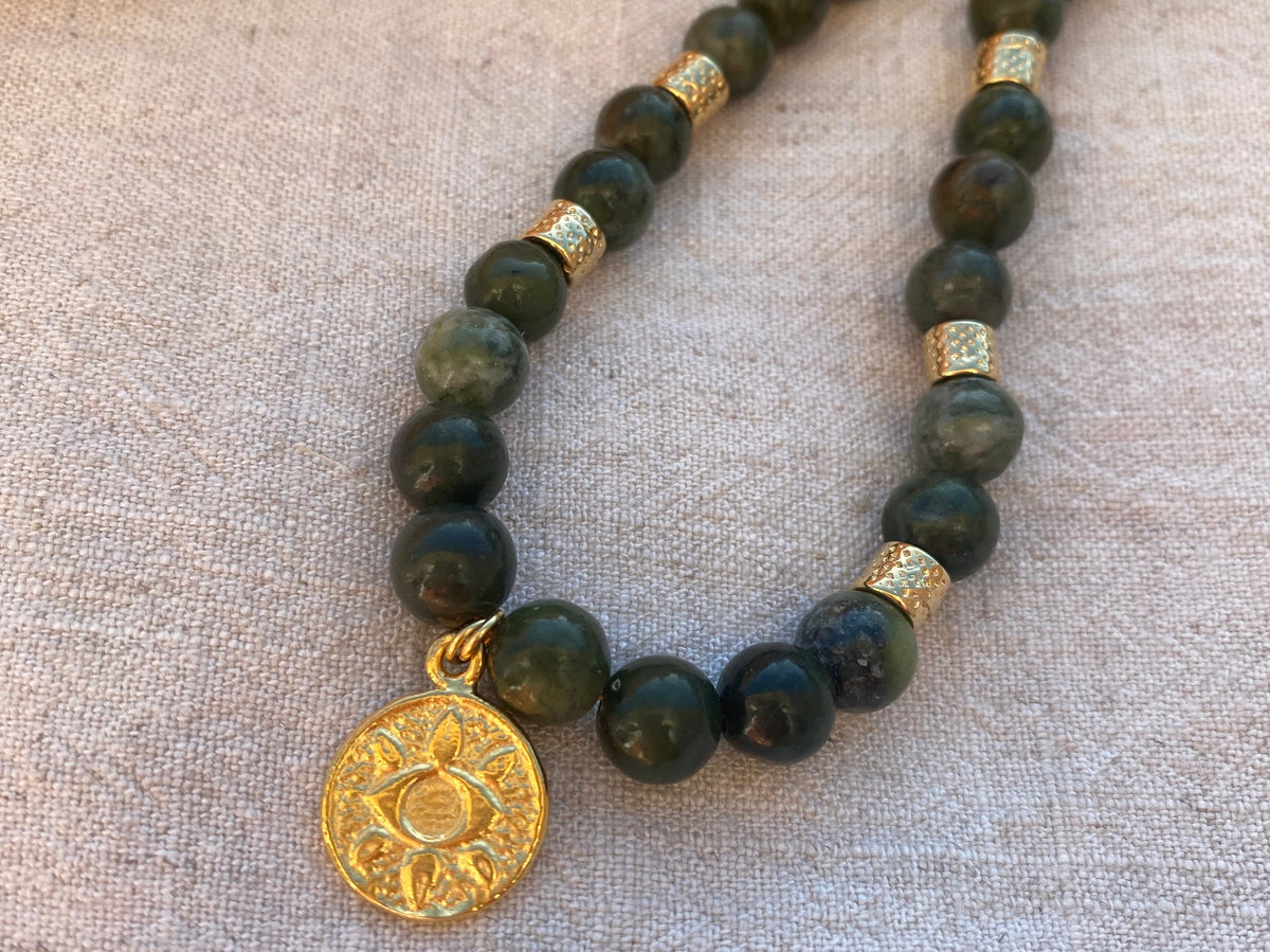Collier Mira